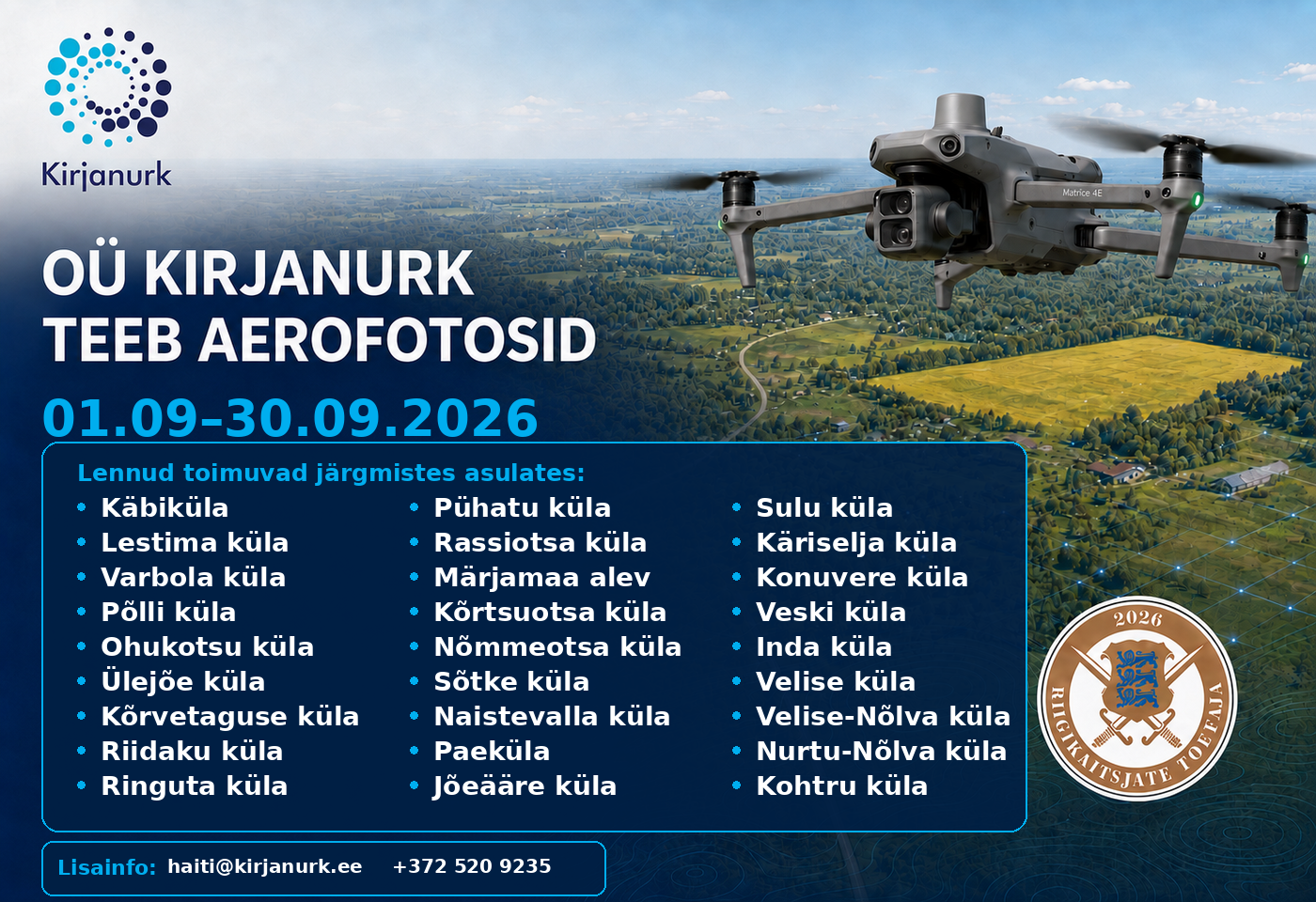 Plakati paremas ülaservas on kaameraga tumehalli värvi droon, mille taga on taevas ja all metsa ja ühe kollaka põllulapiga maastik. Plakati vasakul pool on ülal on OÜ Kirjanurk ümmargune logo, mis koosneb helesinistest ja mustadest täppidest. Plakati vasakul pool ja all on sama tekst, mis artiklis.