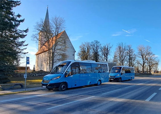 Buss. 85b7193a-1ea0-45ea-8347-a9c9dede7413. .jpg