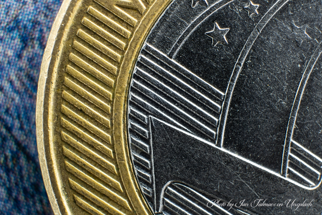 Euro. ian-talmacs-2sDTOtSTlD4-unsplash._0.jpg