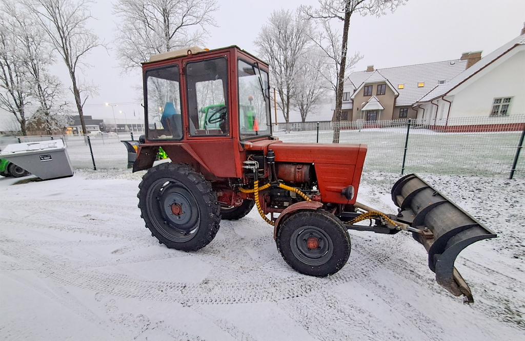 Traktor T-25. 20251119_081033. veeb uus._0.jpg