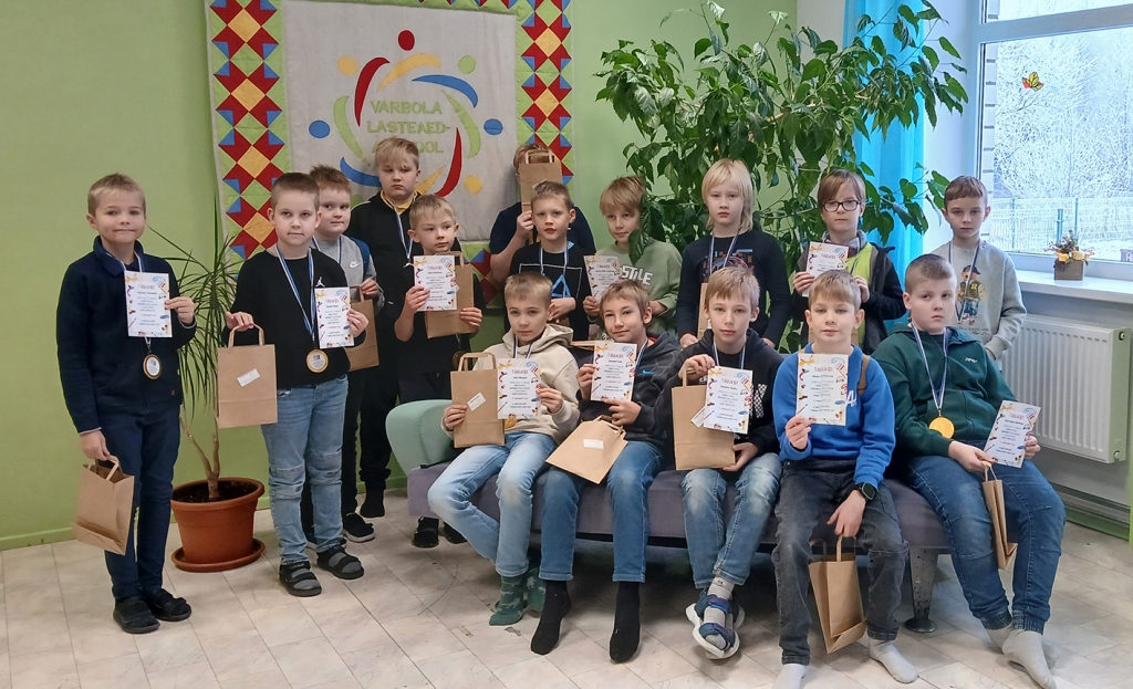 Tulevikumasinate joonistajad. foto Terje Teekivi. veeb._0.jpg