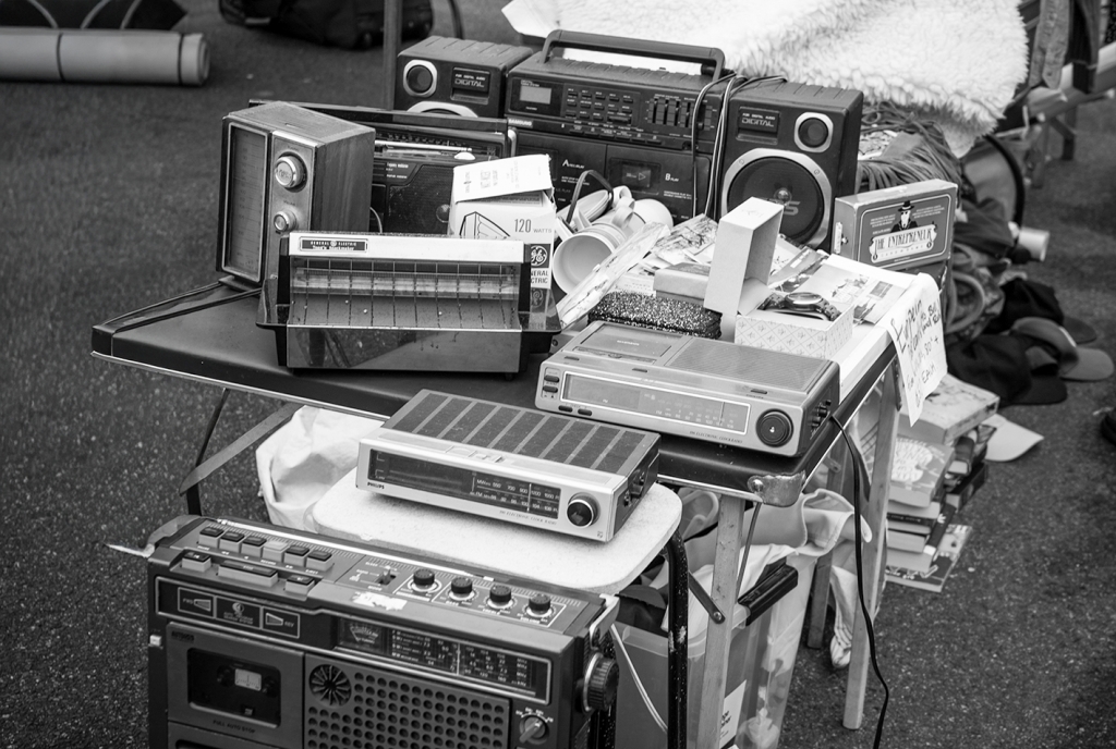 Vanad elektroonika seadmed. Photo by Shawn Tung on Unsplash._0.jpg
