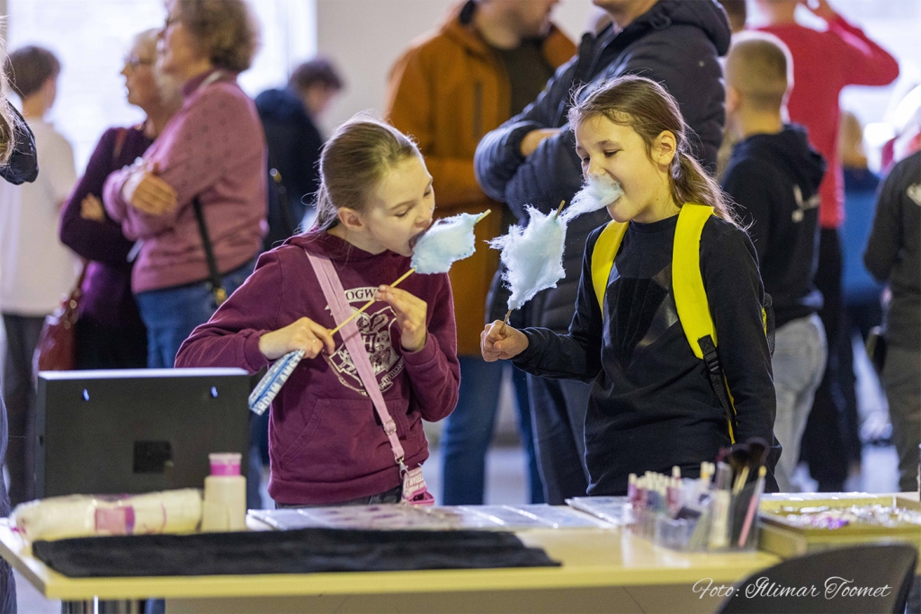 20251213. Jõululaat Märjamaa gümnaasiumis. 111343. Foto Illimar Toomet._0.jpg