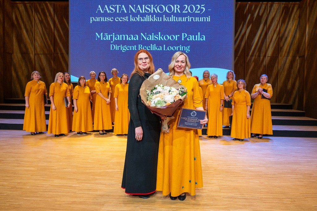 Naiskoor Paula. Foto Vahur Lõhmus._0.jpg